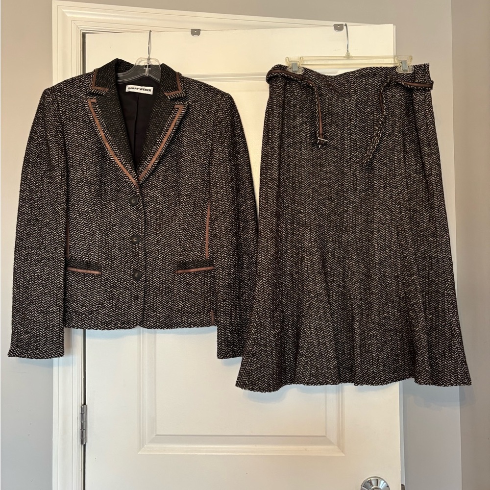 Gerry Weber Women's Tweed Skirt Suit Set Black White Chevron Size 10 2 Piece